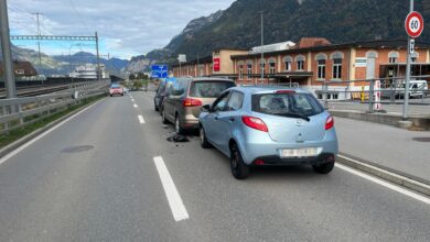 Auffahrunfall Altdorf UR: Drei Autos, zwei Verletzte