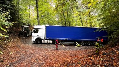 Sachseln OW – Auswärtiger Lastwagenchauffeur blockiert Waldstrasse