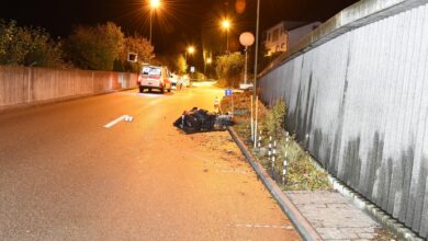 Schwerer Rollerunfall in Horgen ZH: Fahrer verletzt