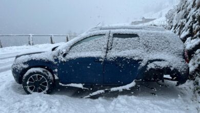 Zwei Fahrzeuge kollidieren in Unterschächen UR