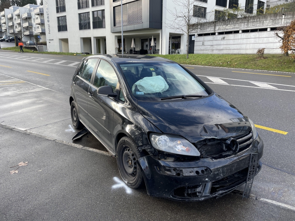 Unfall auf der Langgasse in Wittenbach mit Totalschaden. 