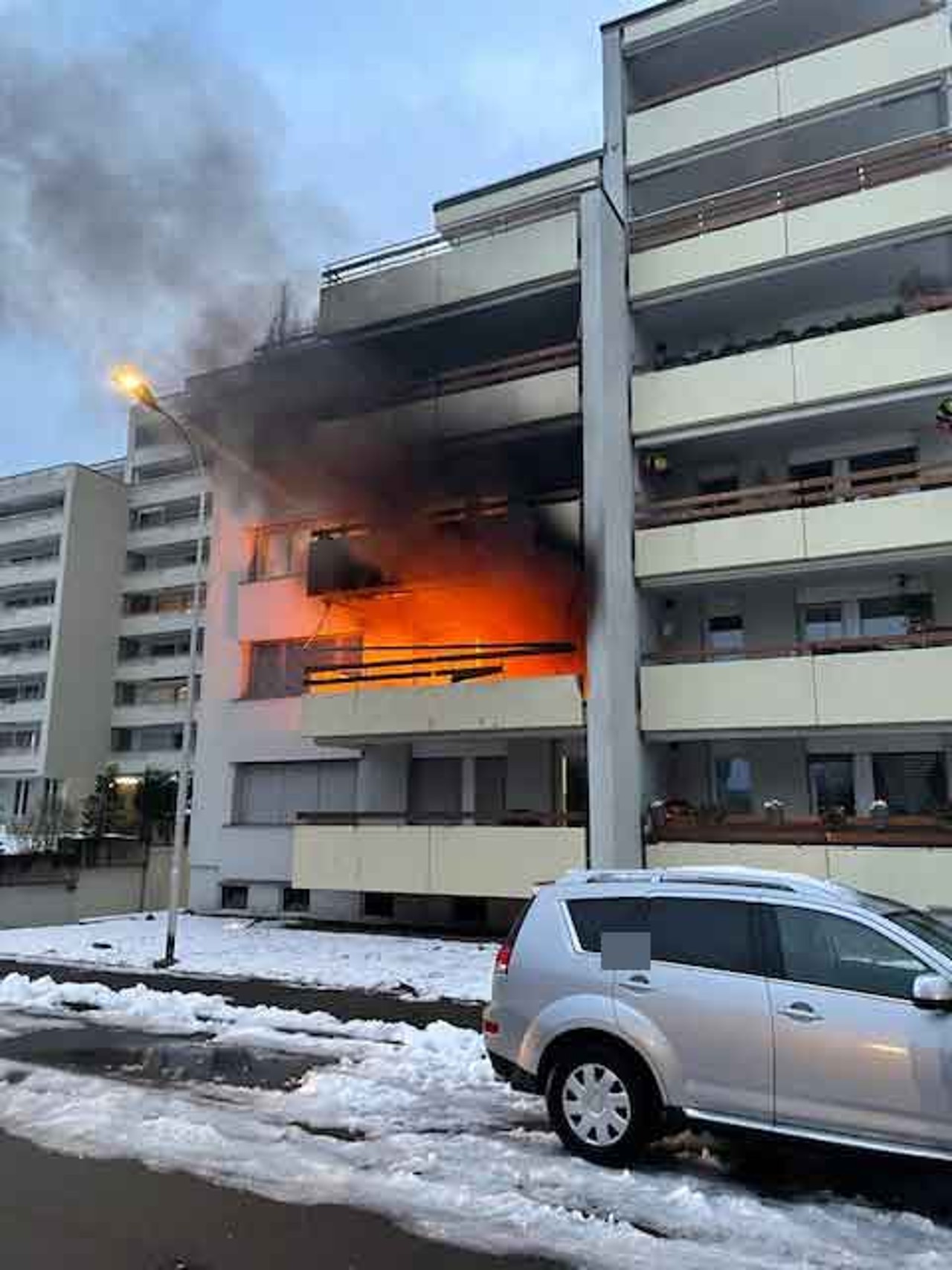 Explosion in Nussbaumen AG führt zu Brand. Brand in Nussbaumen AG ohne Verletzte.