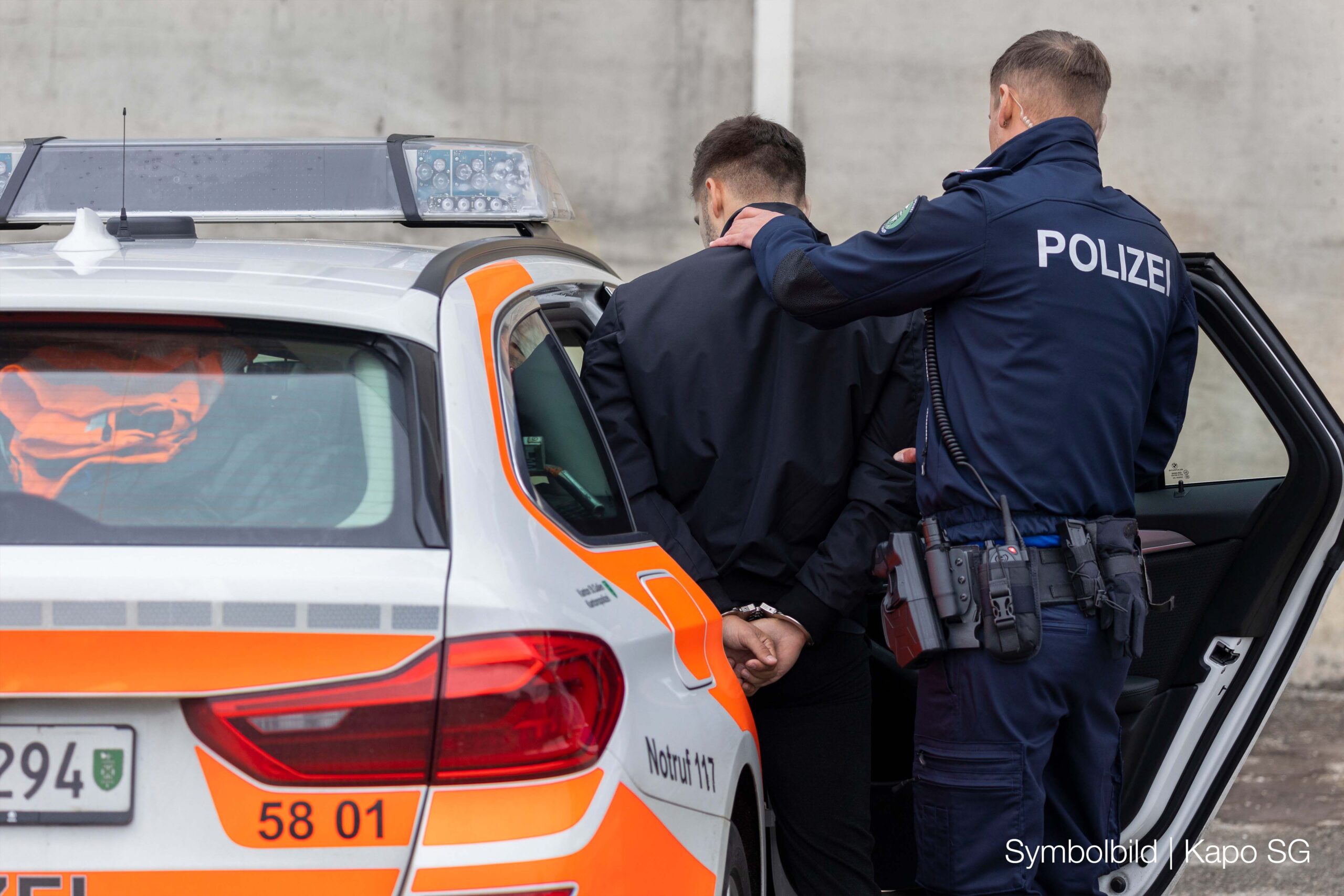 Einbruchdiebstahl und Fahrzeugeinschleichdiebstahl in St. Gallen: Algerischer Asylbewerber festgenommen. 