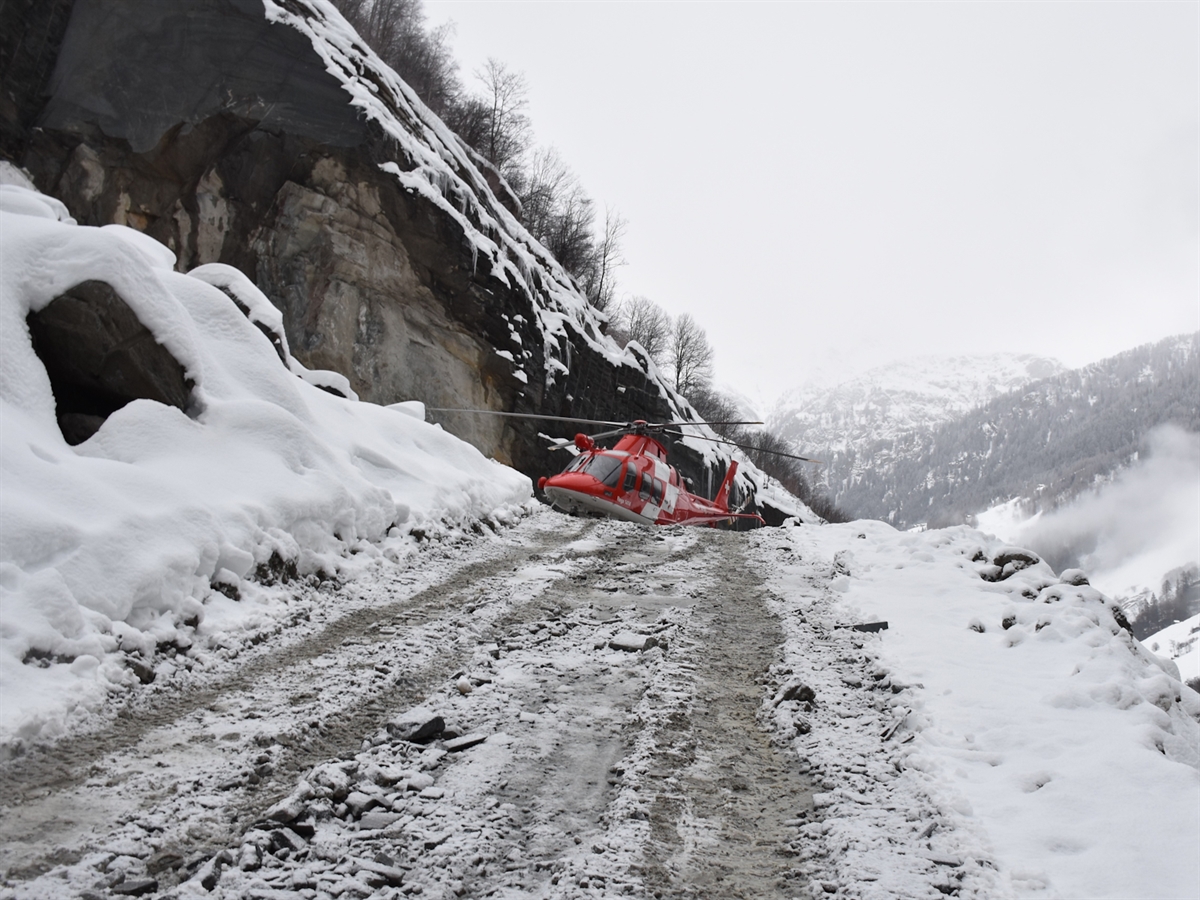 Arbeitsunfall in Vals GR: Ermittlungen laufen. Tragischer Arbeitsunfall in Vals GR.