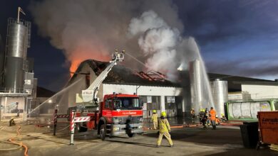 Großeinsatz der Feuerwehr bei Brand in Galgenen SZ