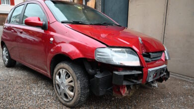 Alkoholunfall in Flawil SG: Autofahrer verursacht Schaden und flüchtet