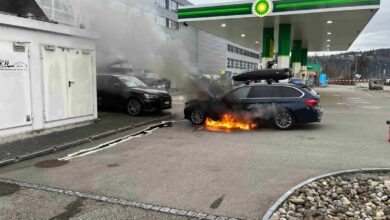 Technischer Defekt führt zu Auto Brand in St. Gallen