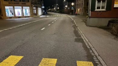 Bütschwil SG: Velofahrer nach Kollision mit Auto verletzt