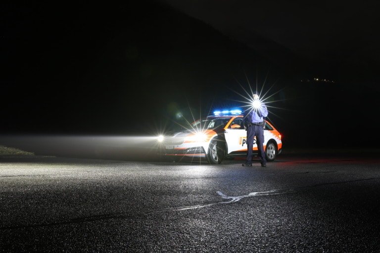 Raserdelikt in Nendaz VS: Fahrer mit 107 km/h in 50er-Zone erwischt. Raserdelikt in Nendaz VS: Fahrer mit 107 km/h in 50er-Zone erwischt.