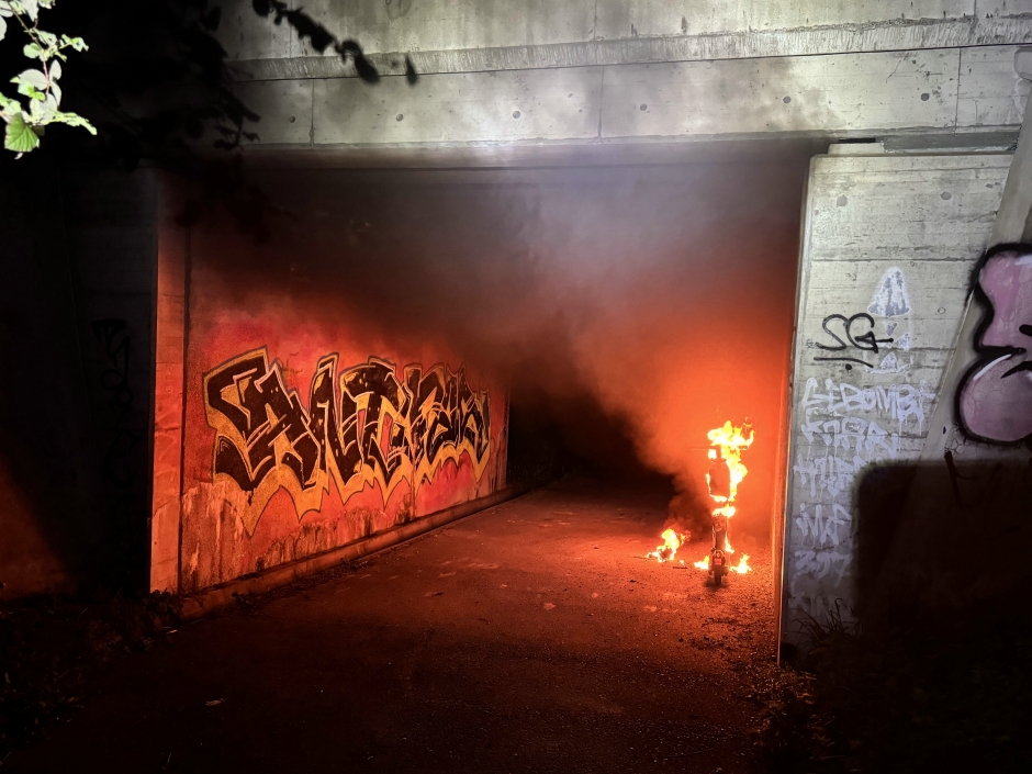 Technischer Defekt verursacht E-Scooter Brand in St.Gallen Technischer Defekt verursacht E-Scooter Brand in St.Gallen