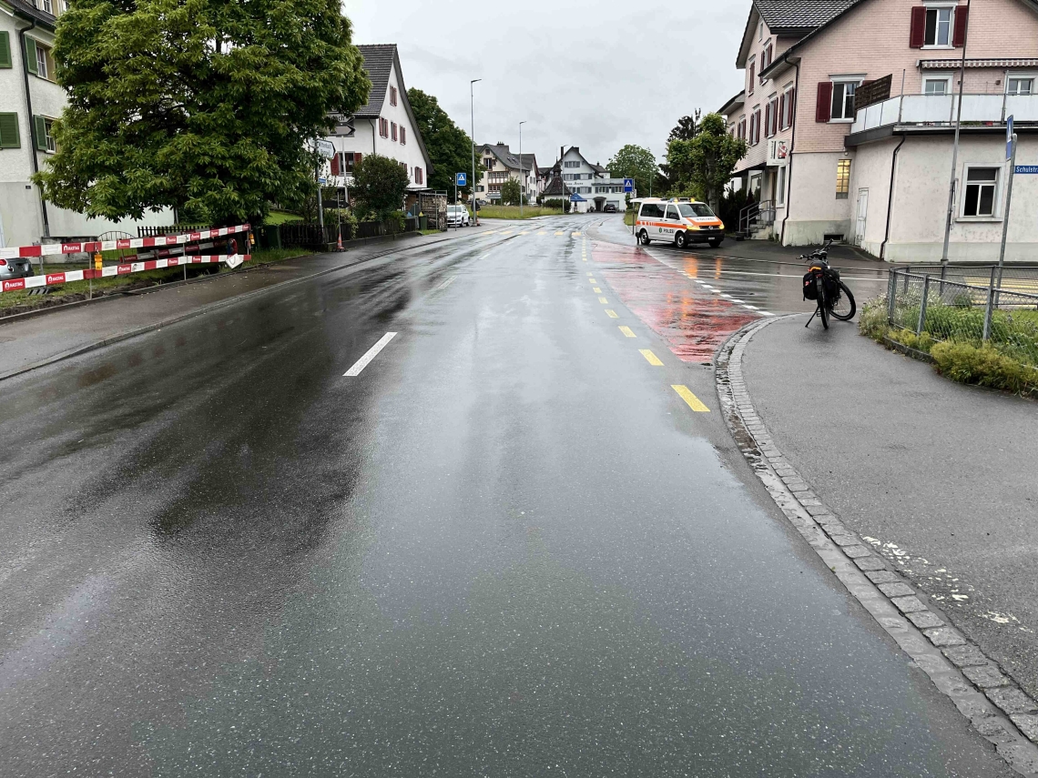 Verkehrsunfall in St. Gallen: E-Bike-Fahrer nach Kollision mit Auto leicht verletzt Verkehrsunfall in St. Gallen: E-Bike-Fahrer nach Kollision mit Auto leicht verletzt