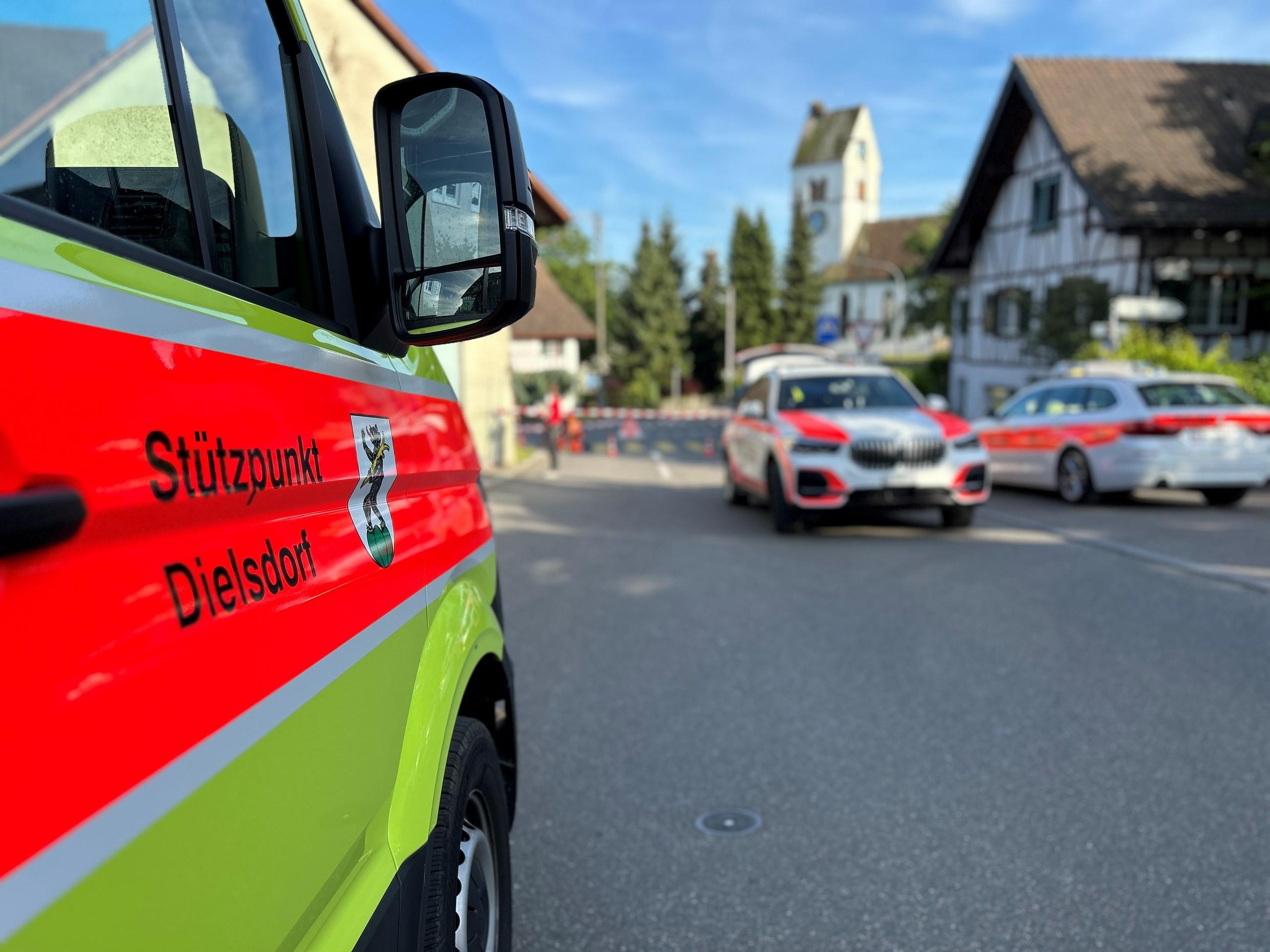 Verkehrsunfall in Steinmaur ZH führt zum Tod eines Kleinkindes Verkehrsunfall in Steinmaur ZH führt zum Tod eines Kleinkindes