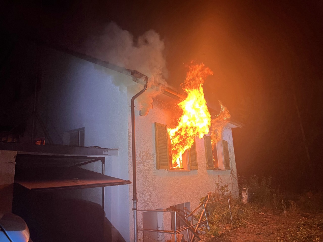 Brand in leerstehendem Haus in Wettingen AG: Polizei ermittelt Brand in leerstehendem Haus in Wettingen AG: Polizei ermittelt