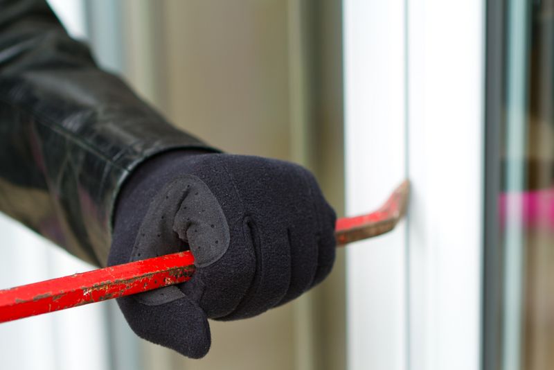 Einbruchdiebstahl in Herisau AR: Unbekannte Täter entwenden Bargeld und Wertgegenstände Einbruchdiebstahl in Herisau AR: Unbekannte Täter entwenden Bargeld und Wertgegenstände