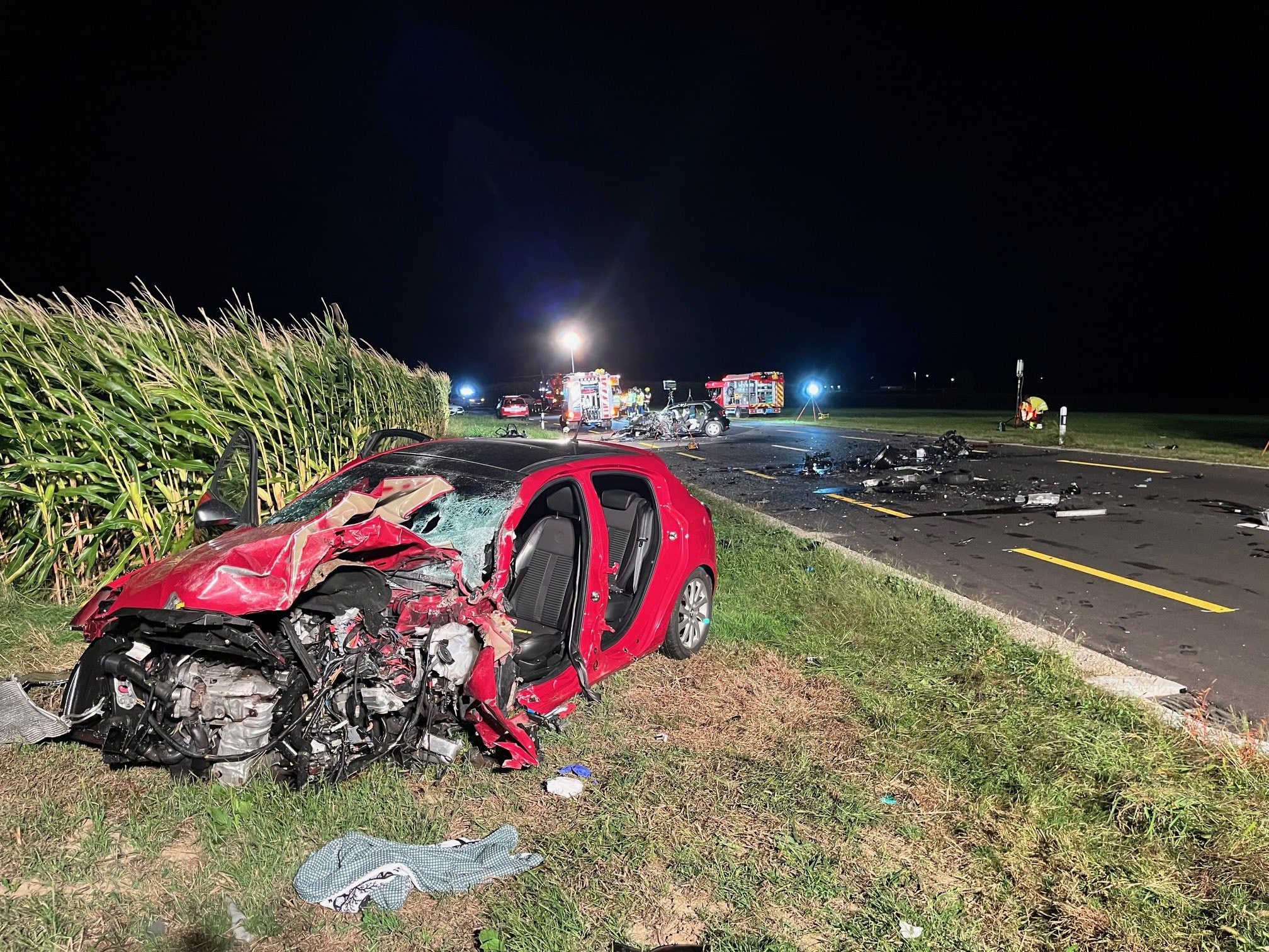 Zwei Schwerverletzte bei Verkehrsunfall in Güttingen TG Zwei Schwerverletzte bei Verkehrsunfall in Güttingen TG