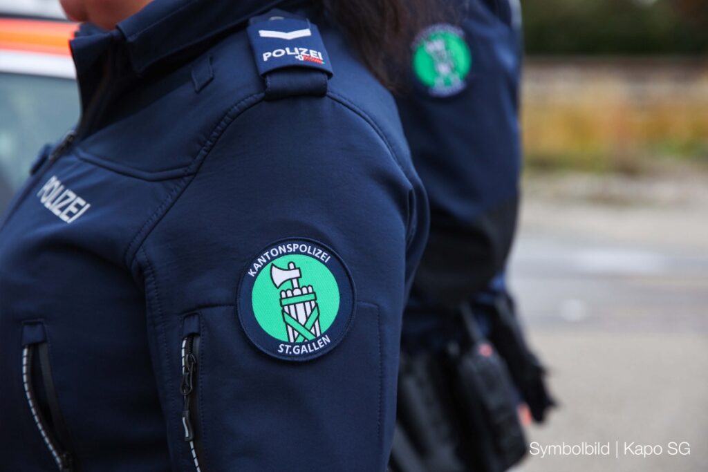 Walenstadt SG – Raubüberfall auf Autogarage – 78-jähriger Schweizer festgenommen Walenstadt SG – Raubüberfall auf Autogarage – 78-jähriger Schweizer festgenommen